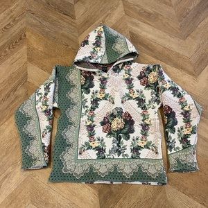 Woman’s small - tapestry blanket hoodie